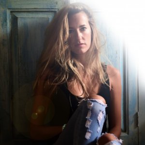 kimdeboer_promo_2-1-1024×1013